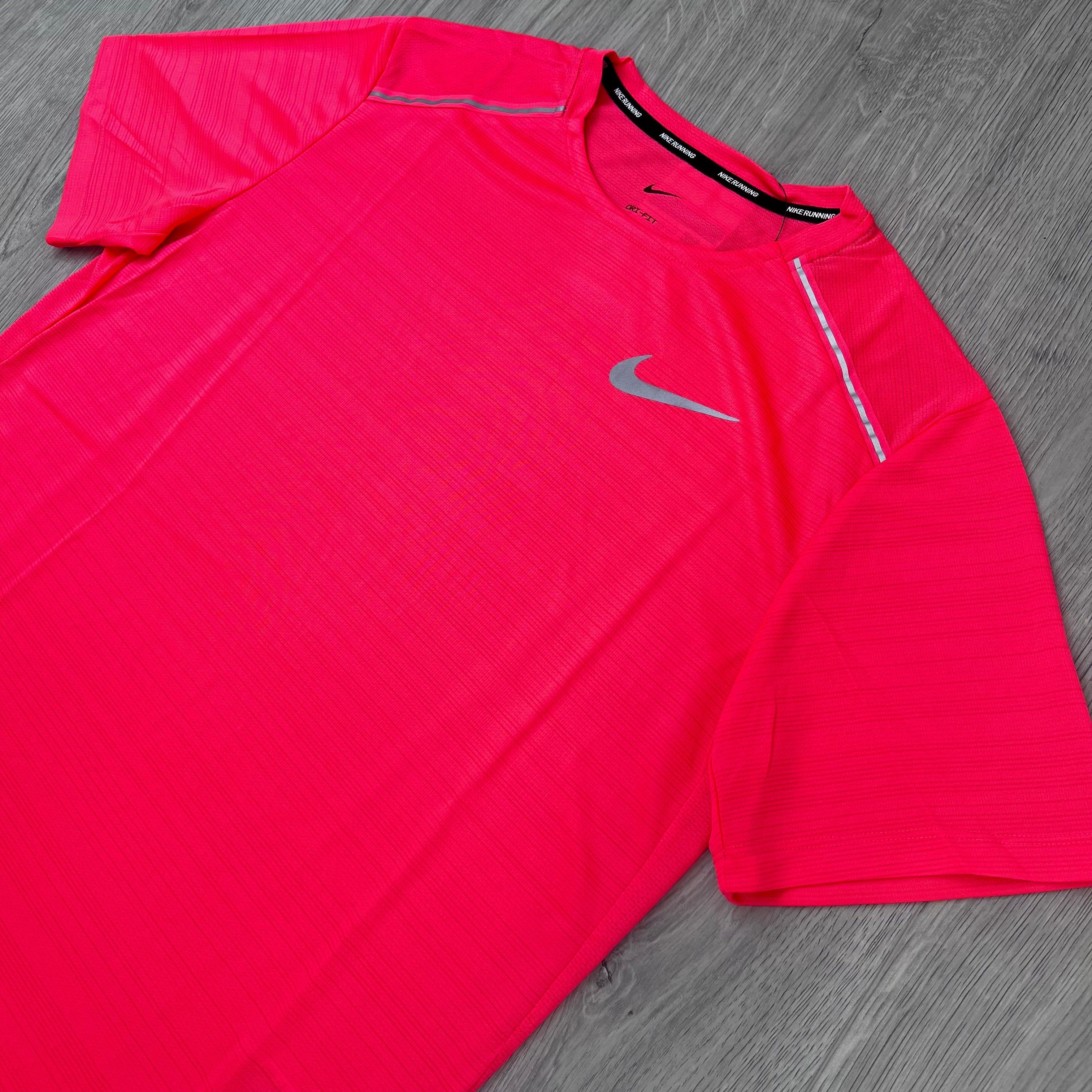 Nike 'Miler' T-Shirt - Crimson