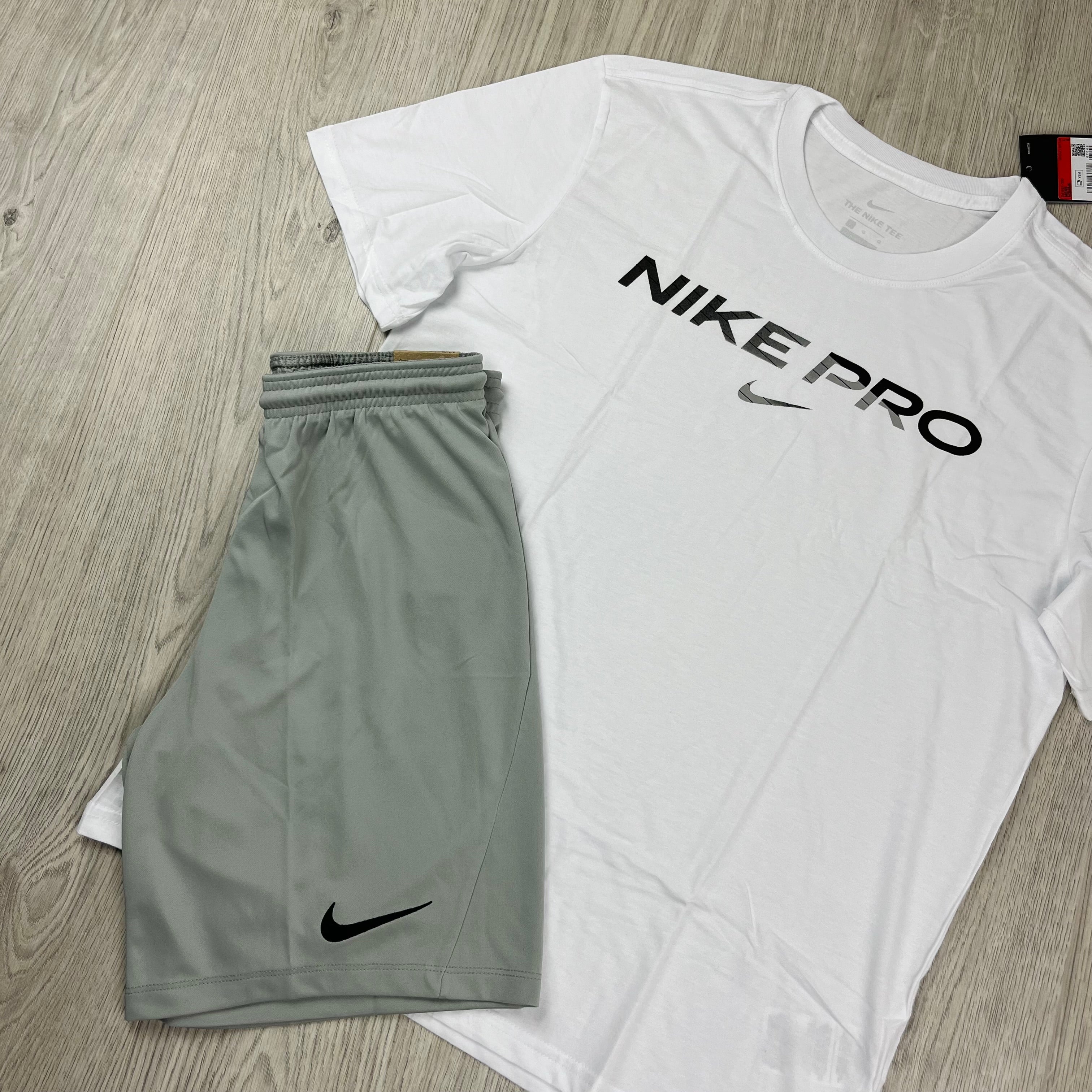 Nike Dri-Fit Pro Set - White/Grey
