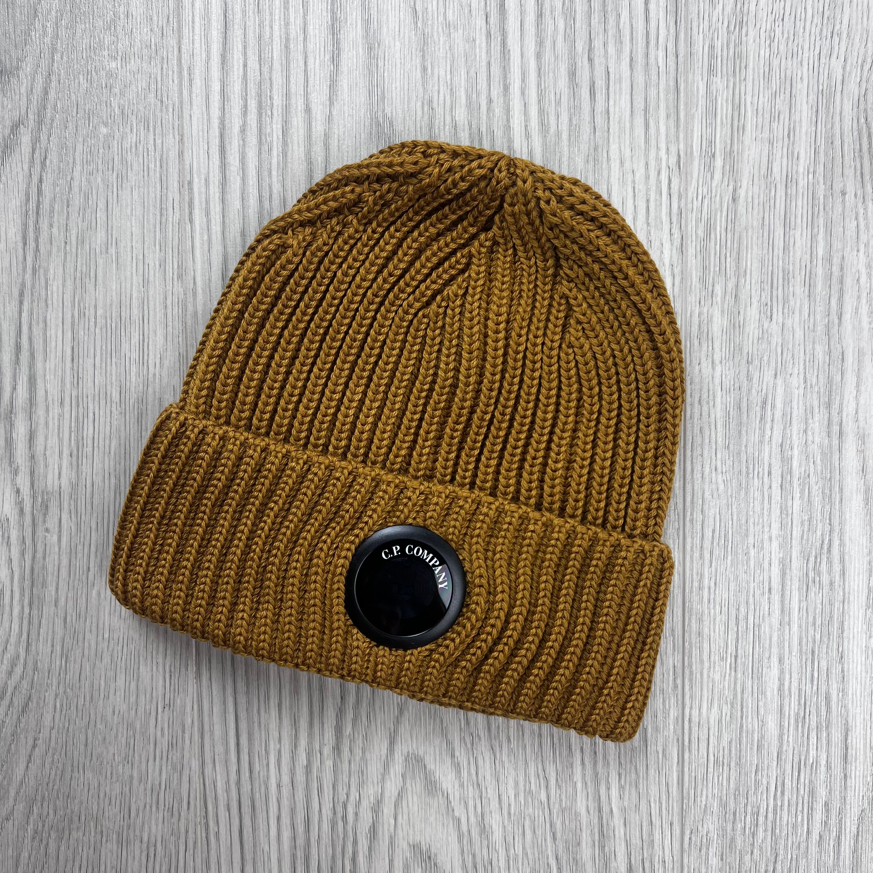 CP Company Lens Beanie - Buck Thorn Brown