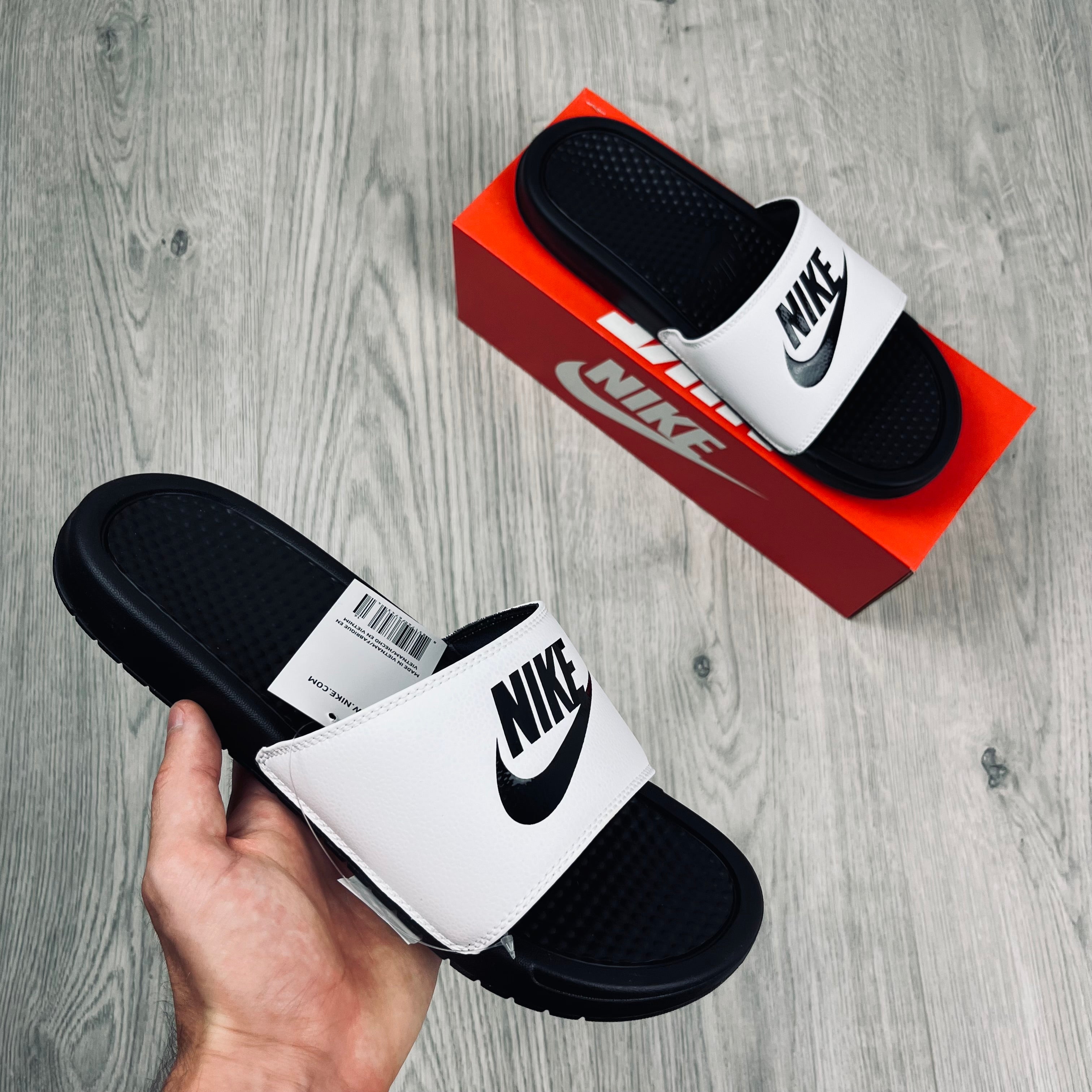 Nike Benassi Slides - White