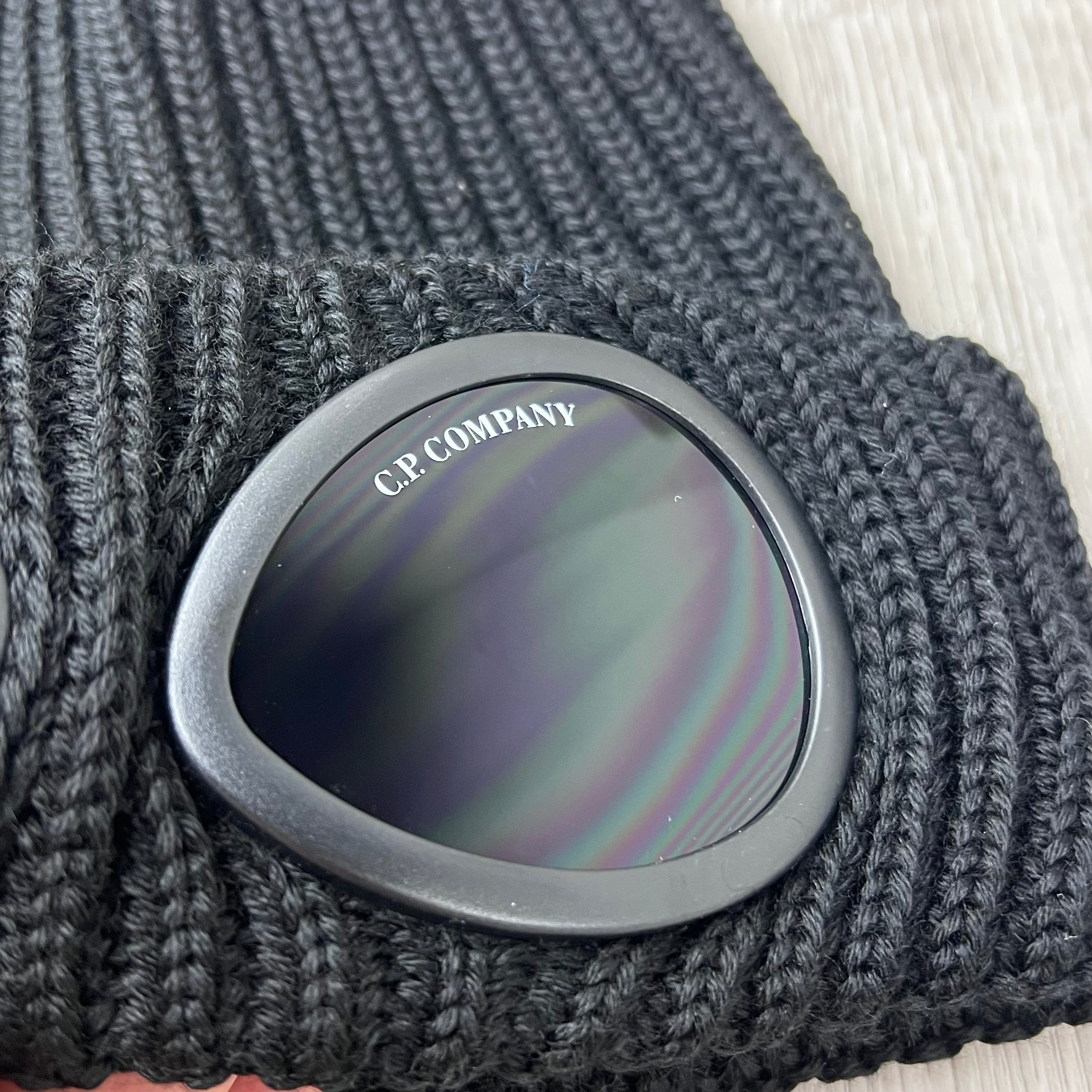 CP Company Goggle Beanie - Black