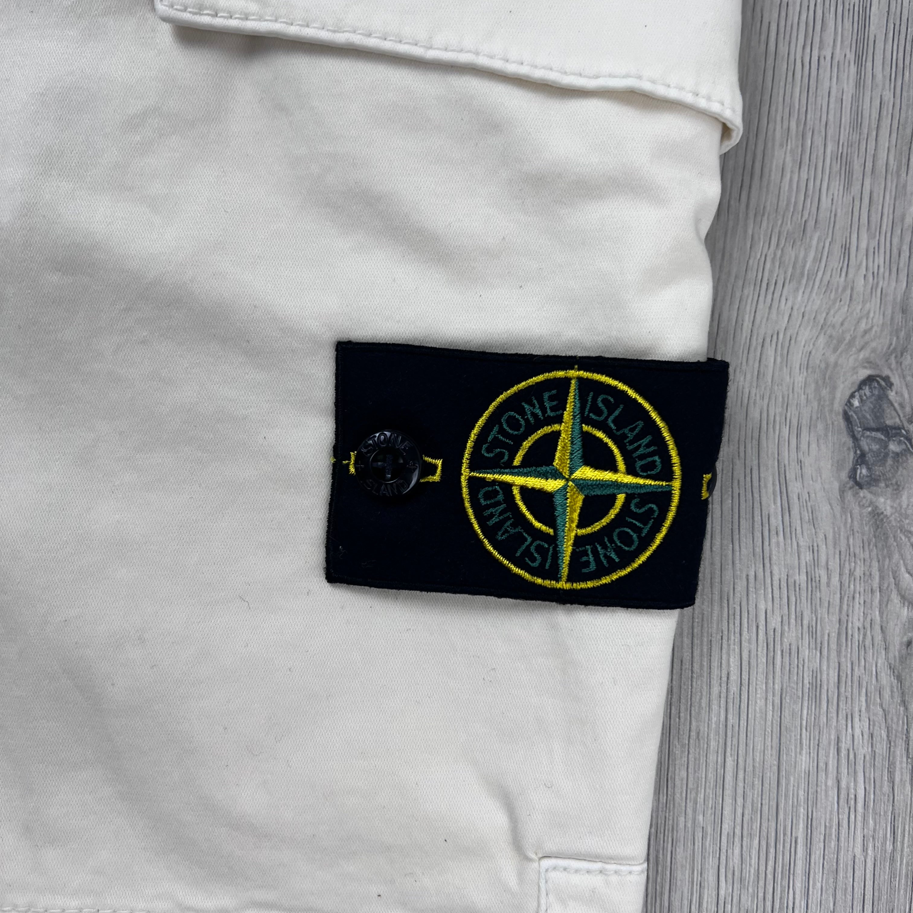 Stone Island Cargo Shorts - Ivory
